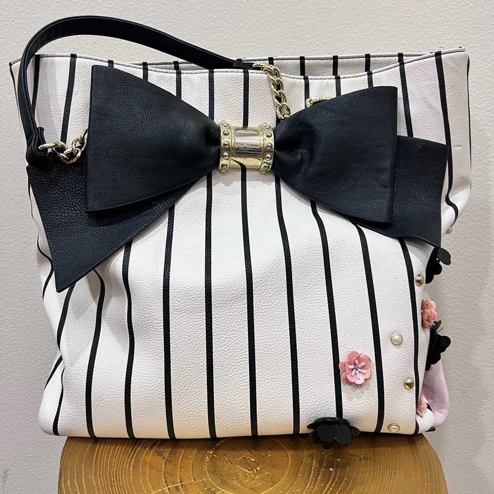 Betsey Johnson tote bag